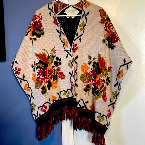 Anthropologie Boho Shawl made of 💯 Lambswool - Angel of the North - Picture 1 of 9